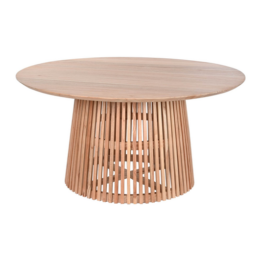 Esta mesa de comedor redonda de madera de mindi es una pieza que destaca por su diseño elegante y contemporáneo. Su tablero circular de 150 cm de diámetro ofrece un amplio espacio para disfrutar de comidas en compañía, mientras que su original base de listones verticales crea un efecto visual impactante y ligero. La madera de mindi, con su cálido tono natural, aporta un toque de calidez y sofisticación a cualquier comedor.

