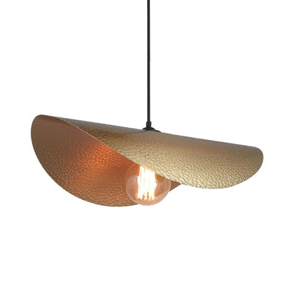 lámpara de techo, lámpara colgante, lámpara metal dorado, iluminación interior, decoración, estilo moderno