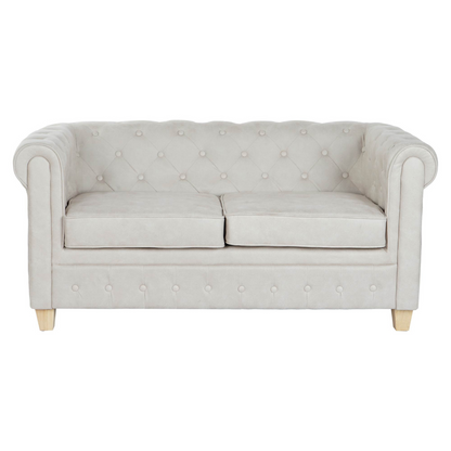 Este sofá Chesterfield de dos plazas aporta un toque de distinción y sofisticación a cualquier espacio. Tapizado en poliéster blanco con un elegante diseño capitoné, este sofá combina a la perfección el estilo clásico con la comodidad moderna. Su estructura de madera garantiza durabilidad y resistencia, mientras que sus dimensiones compactas (151x80x70 cm) lo hacen ideal para espacios más reducidos sin sacrificar el estilo.